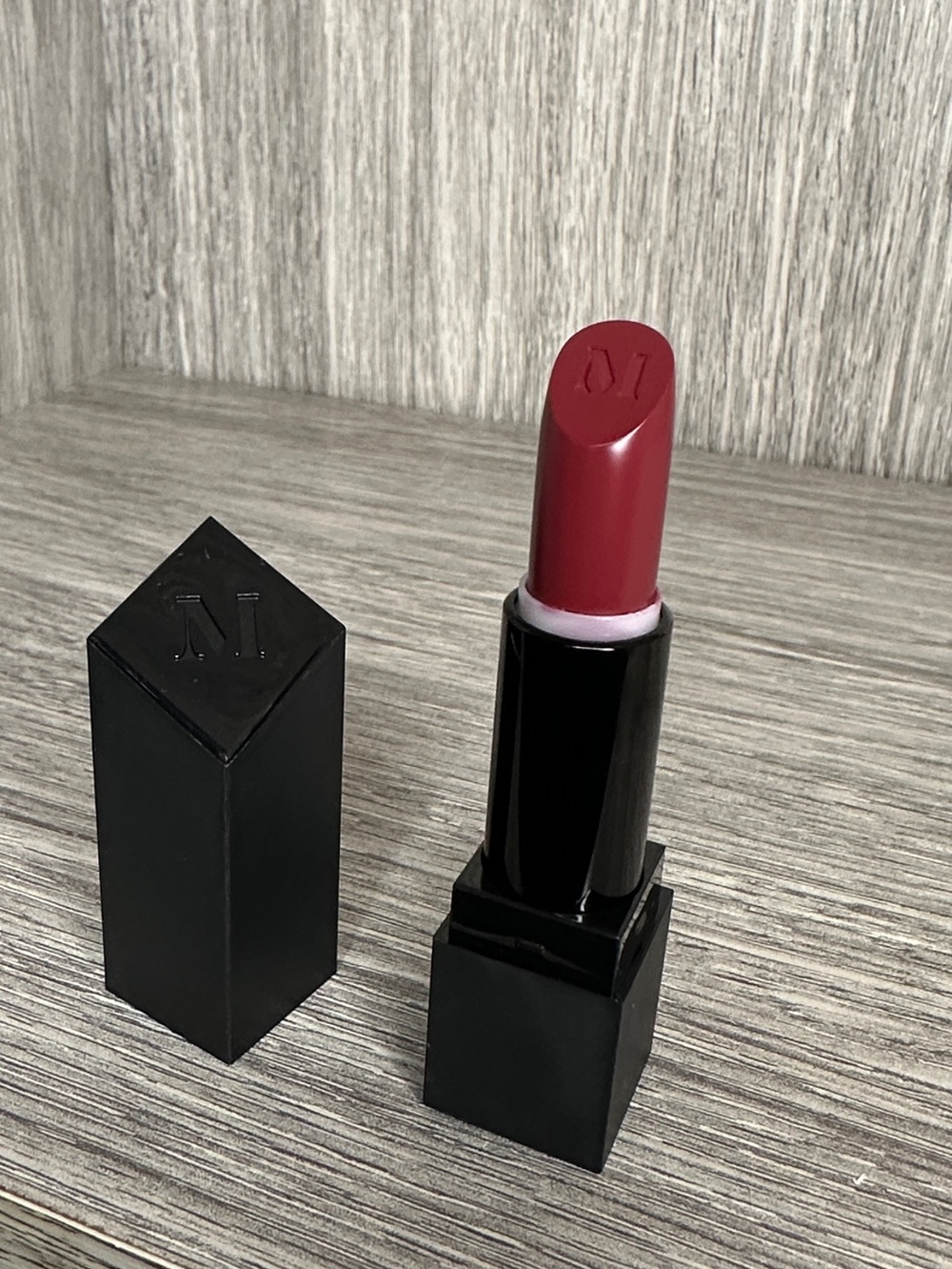Morphe Cream Lipstick shade No Shame * Discontinued